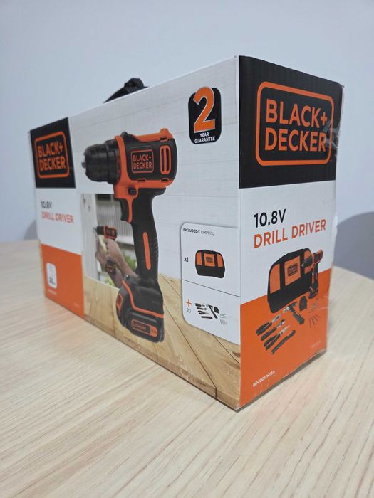 Vendo um conjunto de parafusadora e mala ferramenta