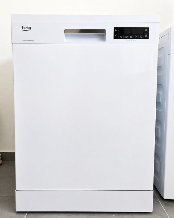 Beko DFN28432W – Máquina de Lavar Loiça 14 Conjuntos – Excelente Estado