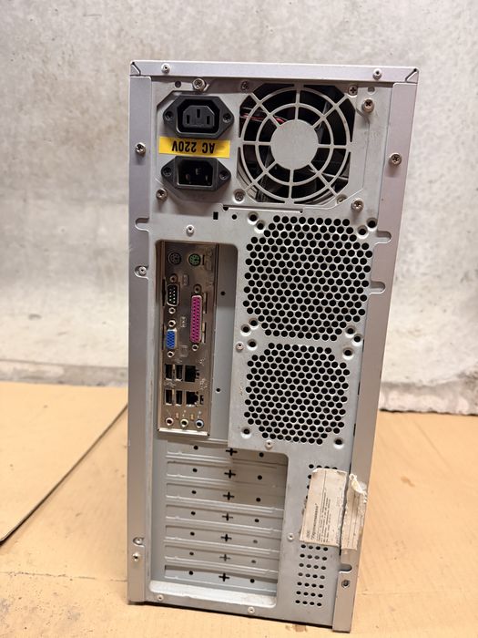 Два системні блоки Deluxe та Cooler Master на запчастини або відновлення