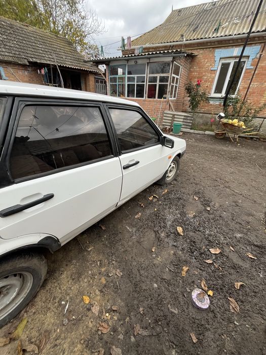 Продам автомобіль ваз 2109