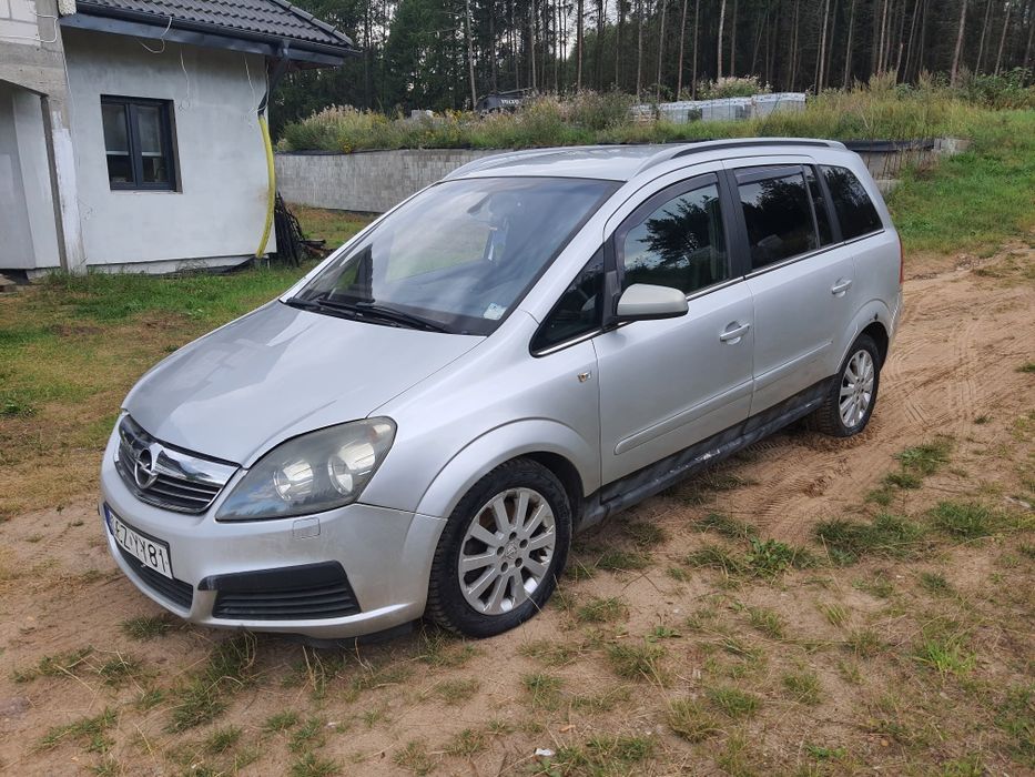 Opel Zafira B 2.2d 2006r