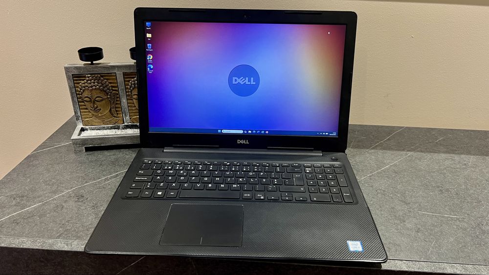 Dell Vostro 15 I5-8265U/SSD 256Gb+HDD 500Gb/8Gb RAM/Ecrã Full HD