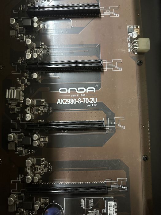 Rig de Mineração para 8 GPU
