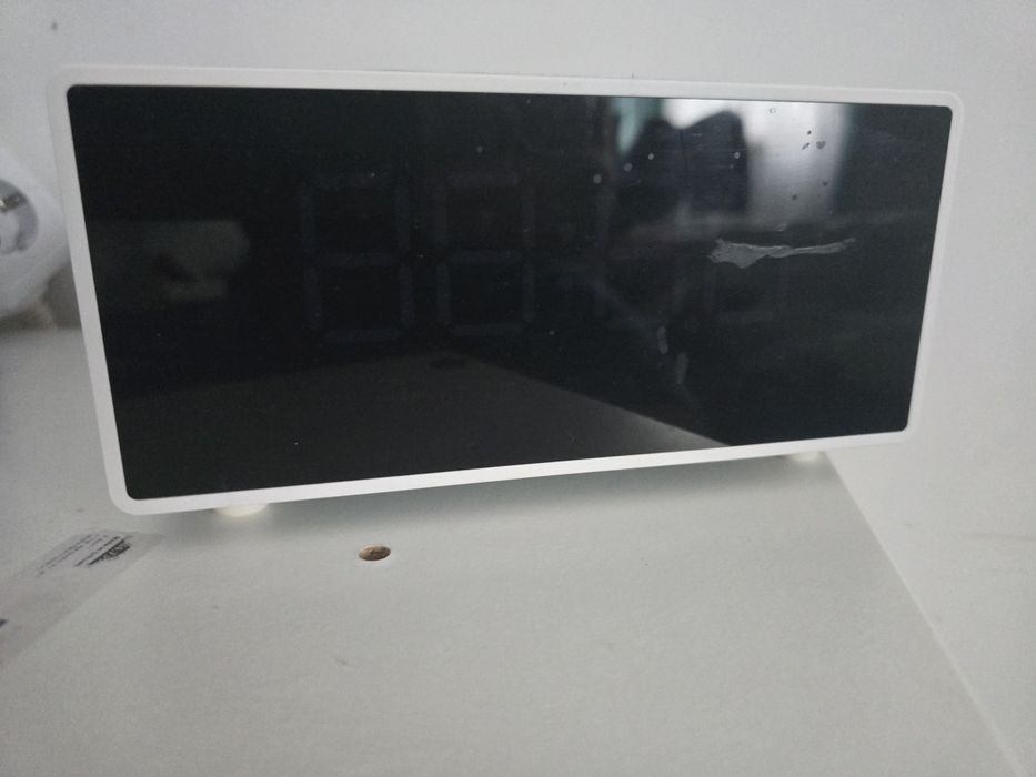 Relógio de mesa EnergySistem com Alexa integrada