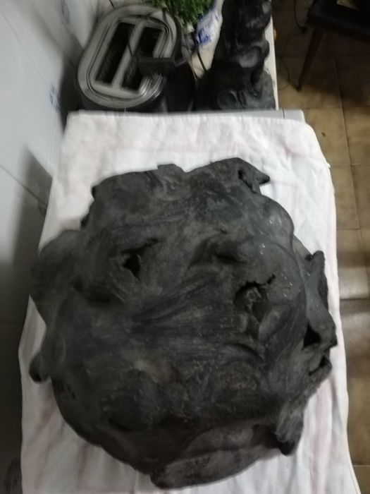 Candeeiro bonito pedras vulcânicas.