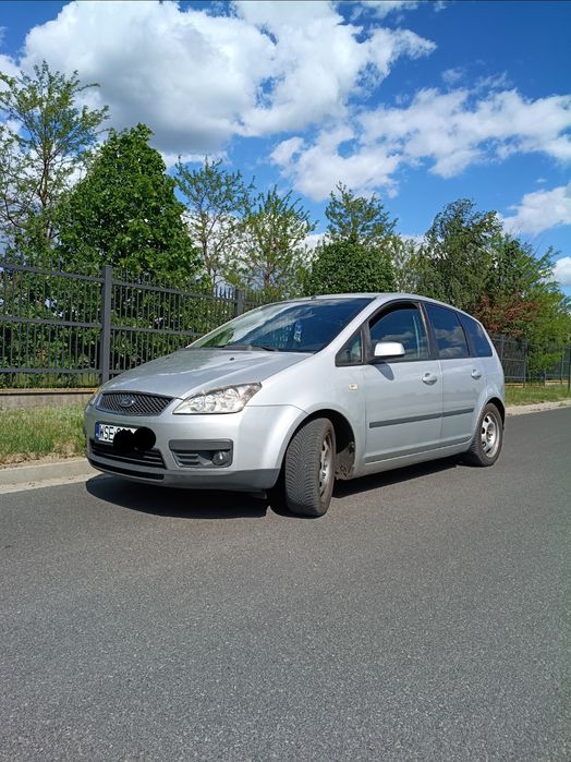 Ford posiada LPG założony 2018 roku, HAK wbity w dowód.