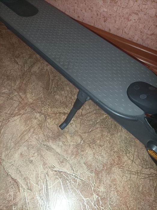 Електросамокат Xiaomi Mi Electric Scooter Essential Black