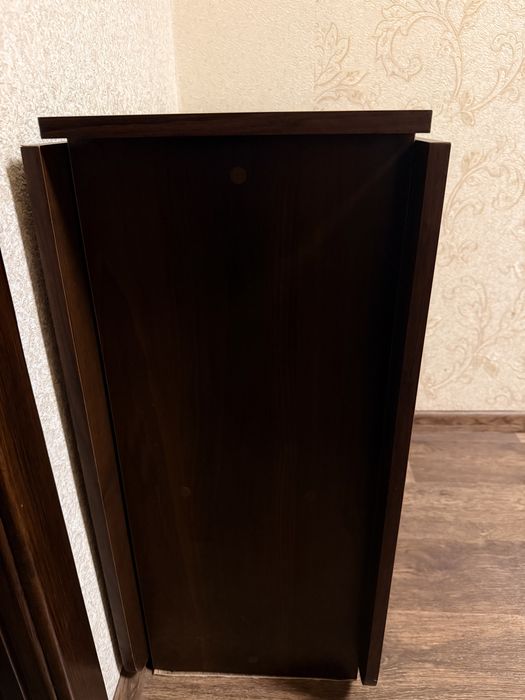 Стол-тумба темно коричнева