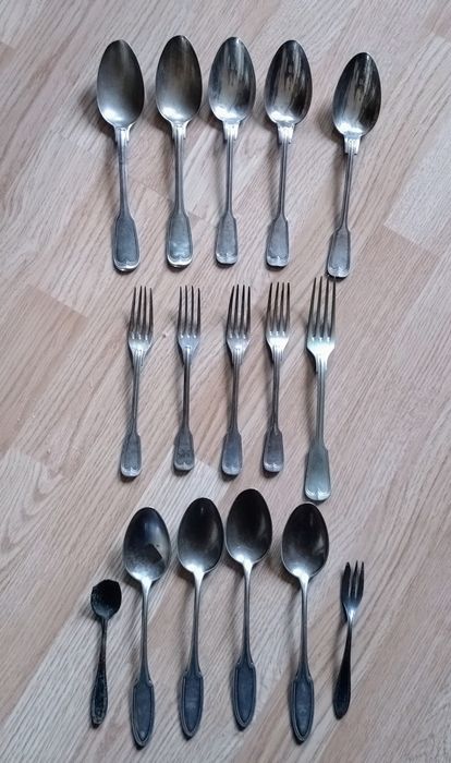 Komplet starych przedwojenych sztućców + gratis