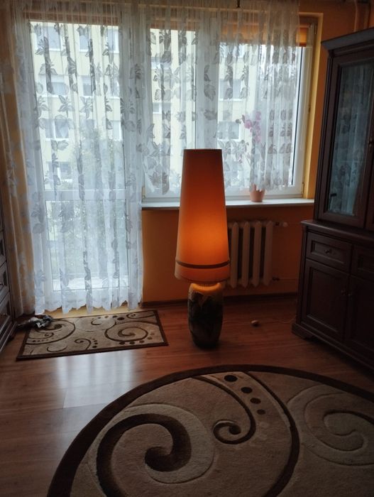 Lampa stojąca pokojowa