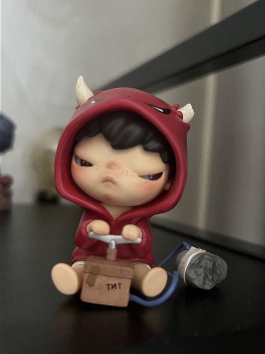 Фігурка pop mart hirono