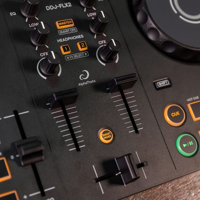 Controlador para DJ AlphaTheta DDJ- FLX2