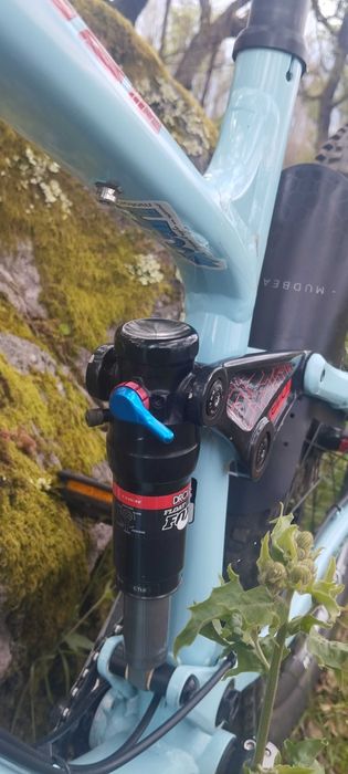 BTT 29 carbono full suspensão TREK USA