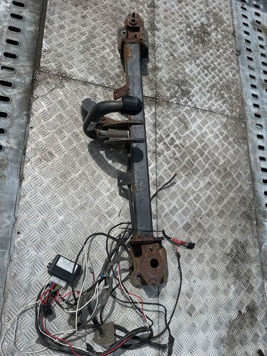 Hak holowniczy BMW e61 e60 wiązka moduł