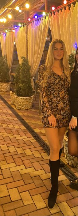 Нарядна суконька