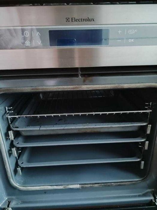 Электрический духовой шкаф Electrolux EOC 68200X на запчасти