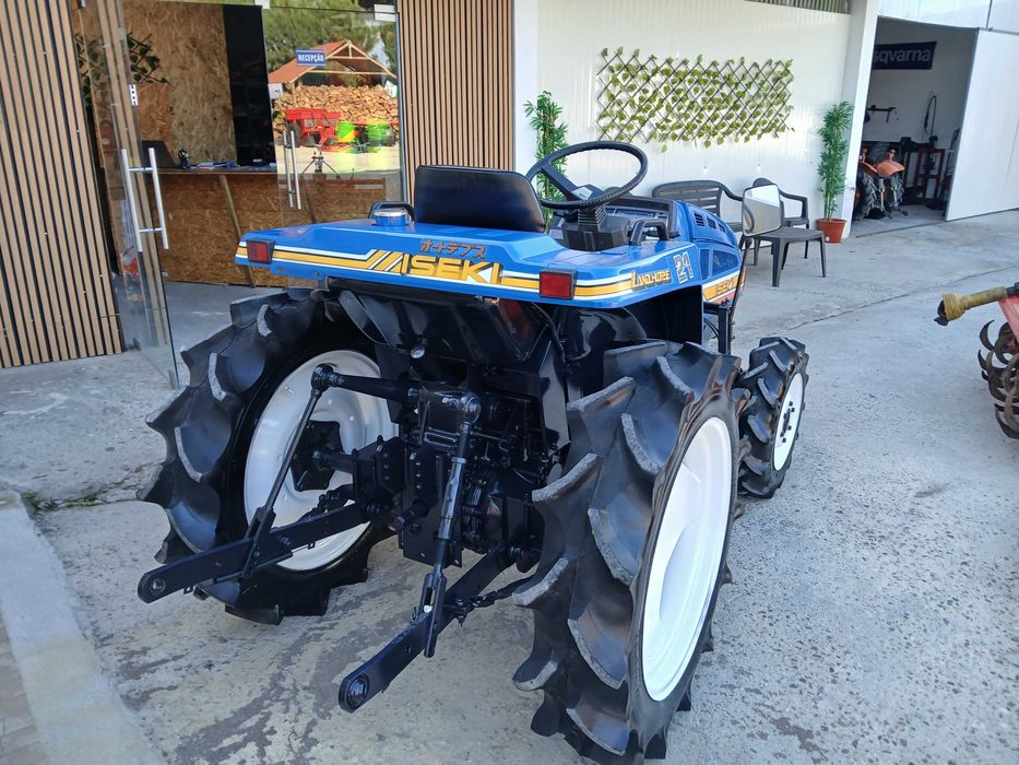 Trator iseki 4x4 3cilindros