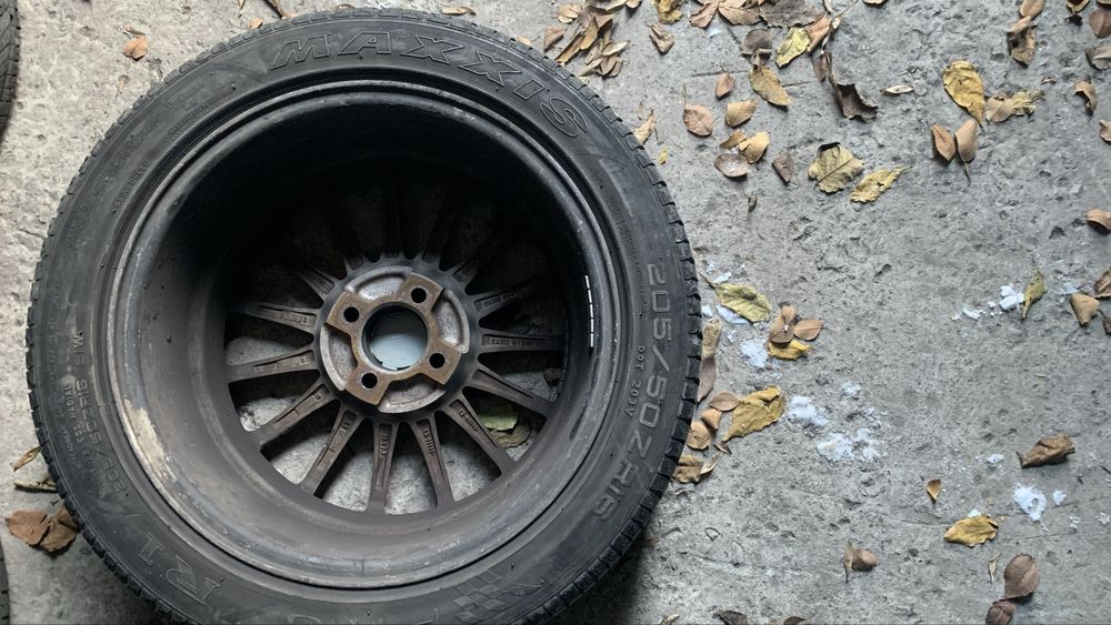 Продам диски р16/4-98/4-100 с резиной /лето