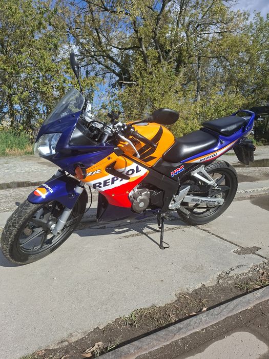 Sprzedam Honde CBR 125 REPSOL