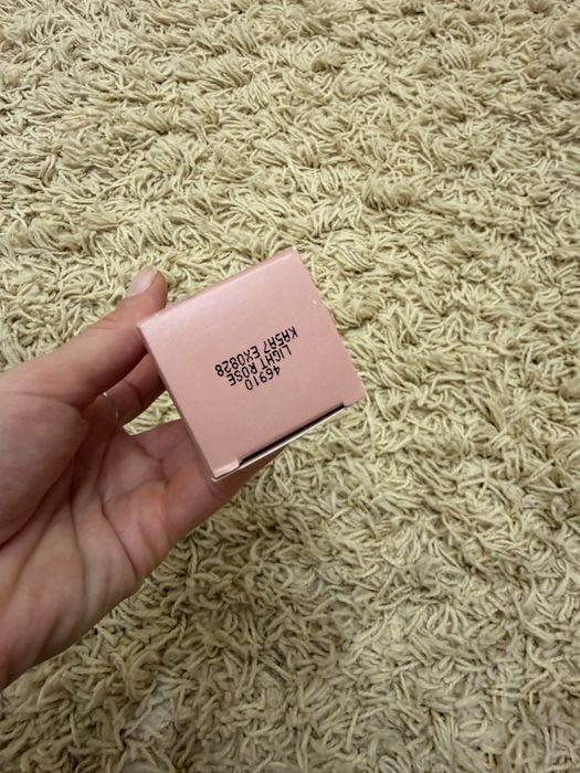 Тональна основа oriflame