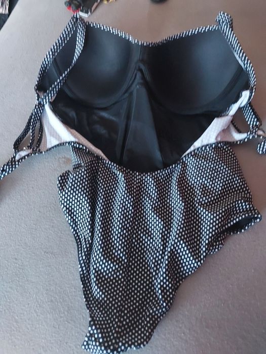 Strój kąpielowy wyszczuplajacy 54 piękny