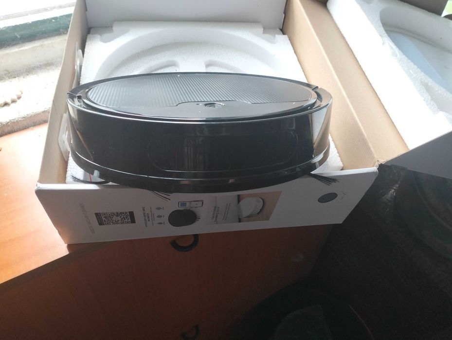 Aspirador robô sem fios.