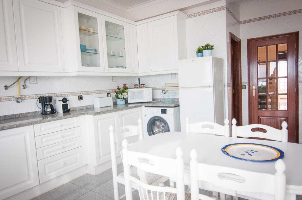 Aparamento para Férias - Vila Praia de Ancora (Junto à praia  com vista Mar)