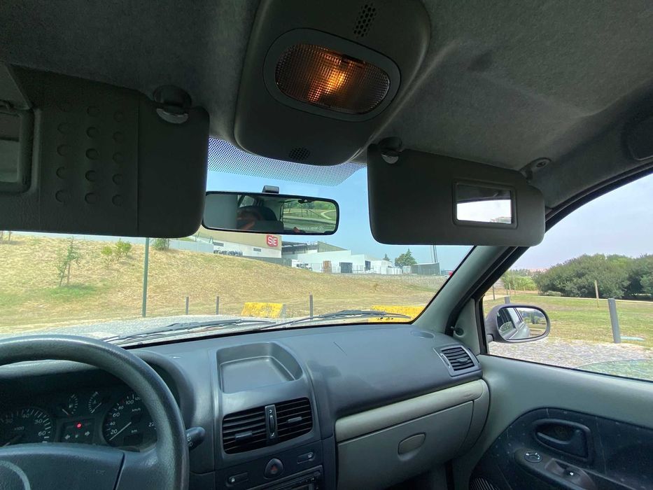 Renault Clio 1.2 gasolina 2001 5 Portas - Avaria de Motor