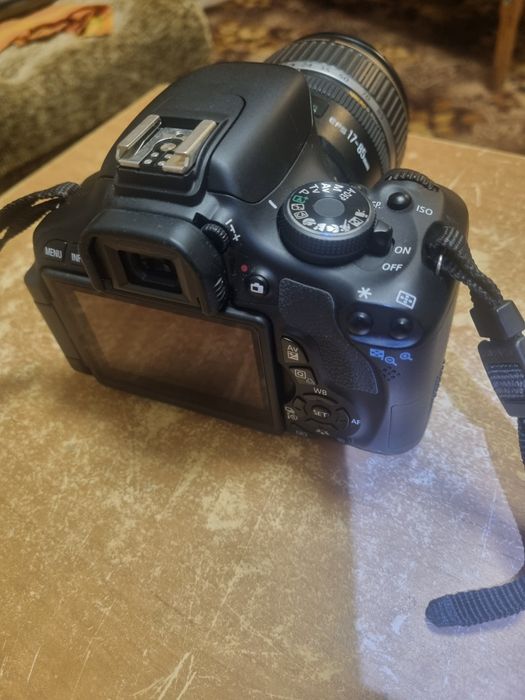 Продам дзеркальный фотоаппарат Кенон 600Д