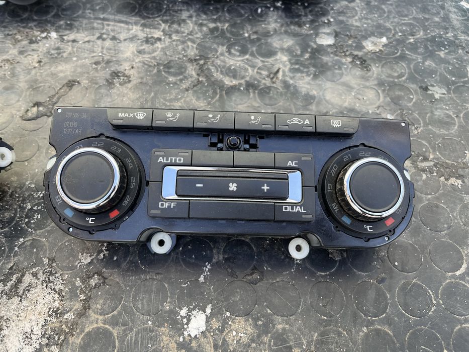 Блок управління кліматом та кондиціонера шкода октавія а5 octavia a5