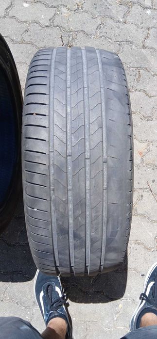 Pneus 225/45R18 Bridgestone