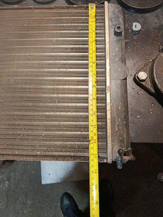 Радіатор автомобільний