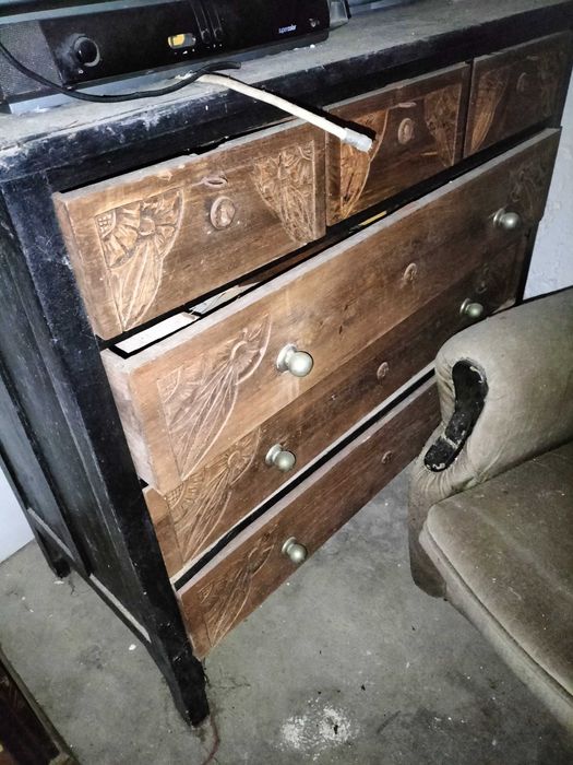 Moveis e cadeiras para restaurar