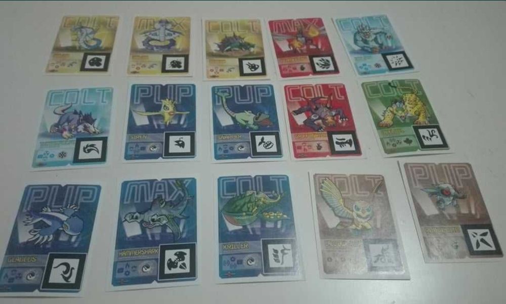 Item com várias coleções de cromos...