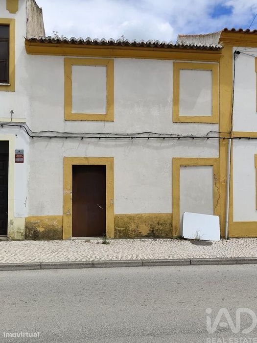 Moradia em banda T3 em Alvega e Concavada de 180 m2