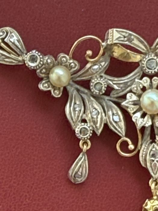 Colar em ouro 19.2 kt e prata , sec XX