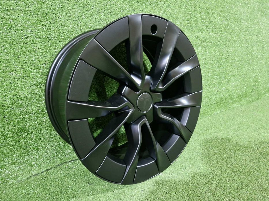 Диски R18 5x114.3 CB64.1 Tesla Model 3 Model Y DT08