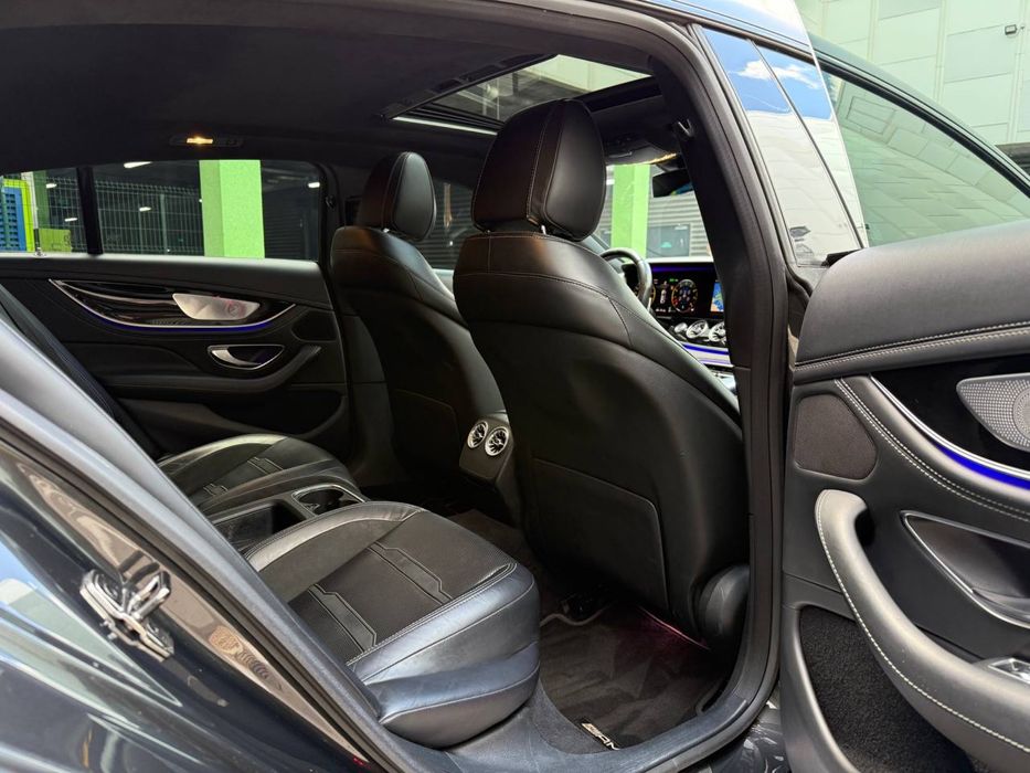 Mercedes AMG GT53 4door