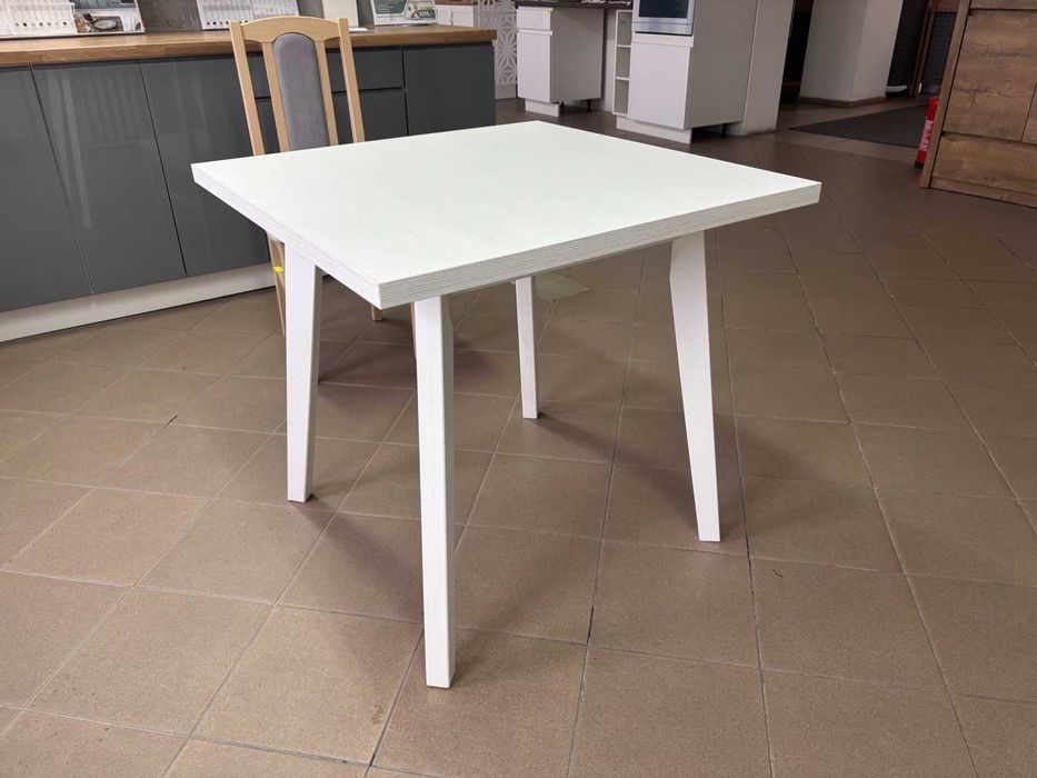 Stół OSLO 1 – biały | 80 × 80 cm | nierozkładany | WYPRZEDAŻ