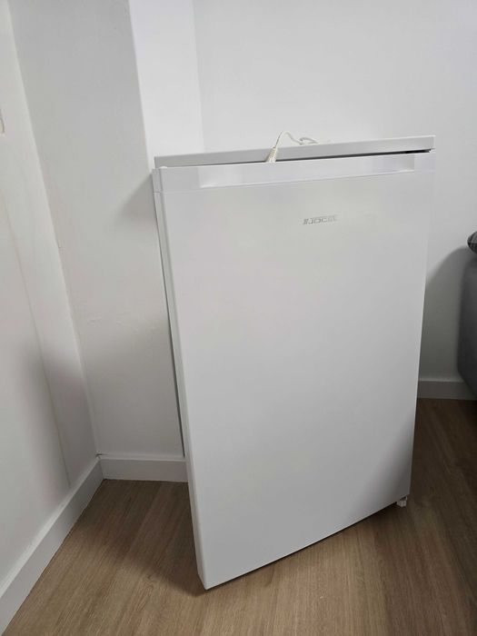 Ótimo Frigobar branco