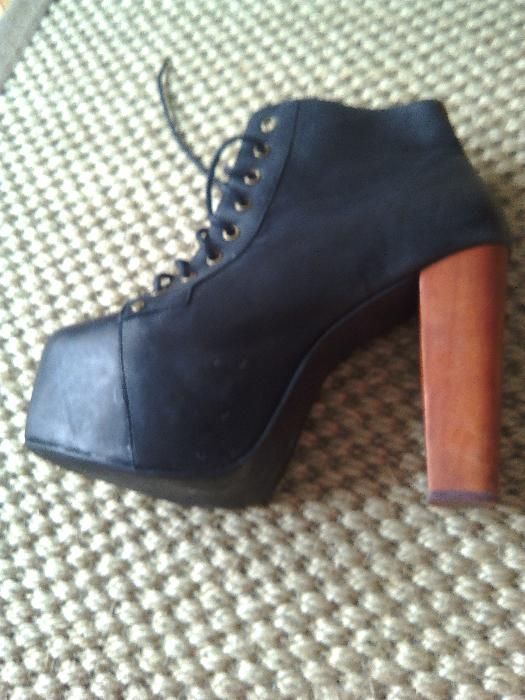 Buty na platformie 39