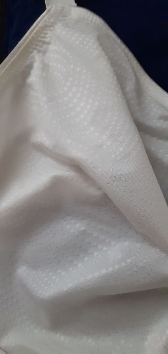 Biustonosz Triumph 95G + gratis