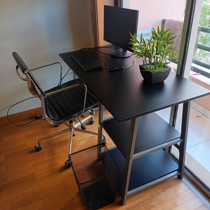 Lenovo Full HD (1080p) Computer Monitor – Slim Bezel Design (Cables Included)