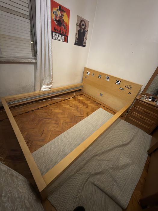 Cama de casal 140x200