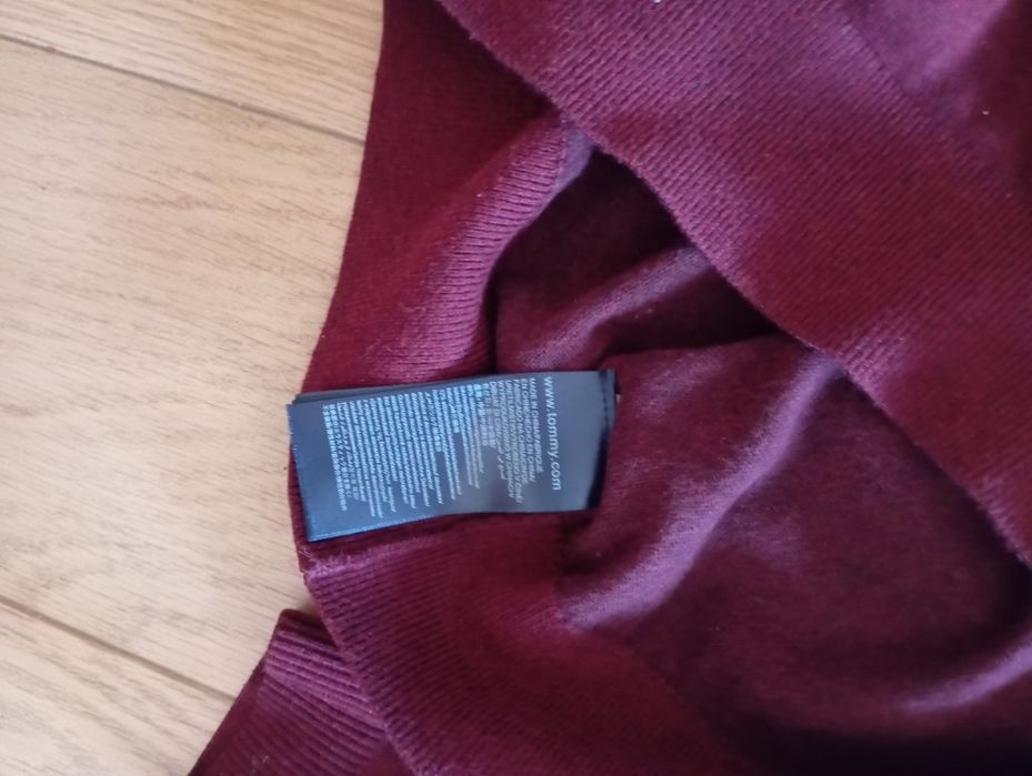 Camisola Gola em V, marca Tommy Hilfiger, tamanho S