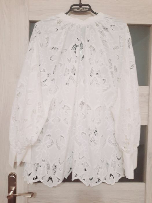 H&M śliczna elegancka gipiura.44-46