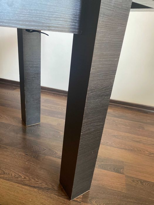 Stół rozkładany 110x70 cm i wkładka 50 cm. Wenge
