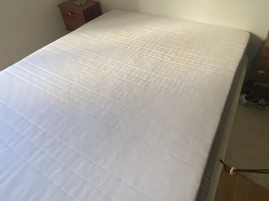 Cama de casal com arrumacao 1,60x2,00 e colchao latex incluido