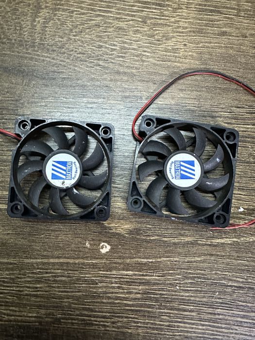 Кулер вентилятор корпусний.