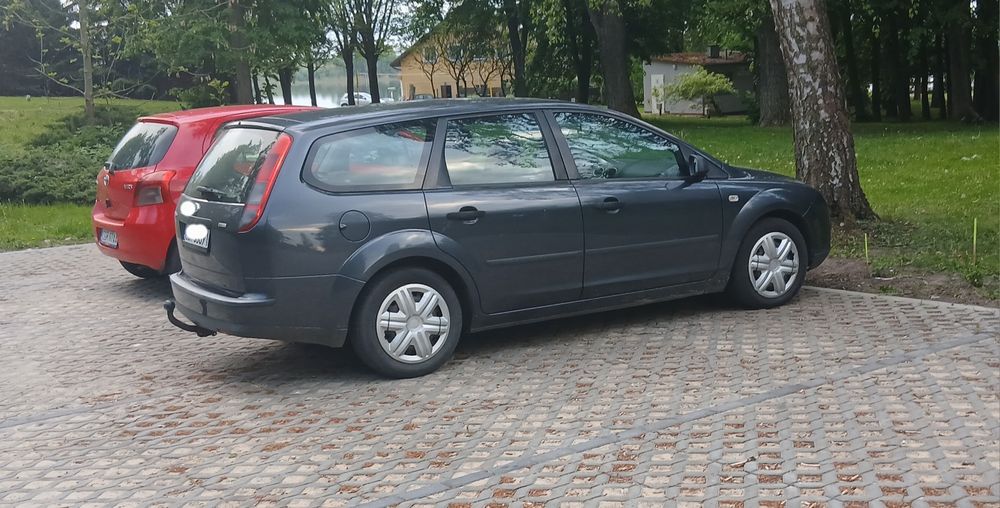 Ford Focus 1.8tdci hak klima